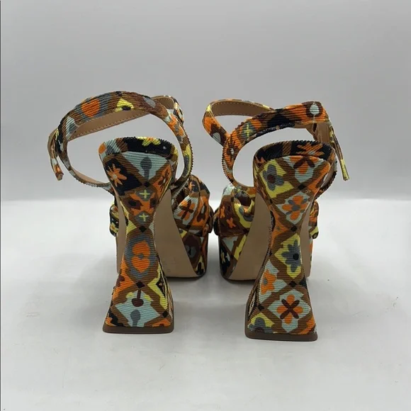 Circus by Sam Edelman Floral Platform Heels - Picture 6 of 15